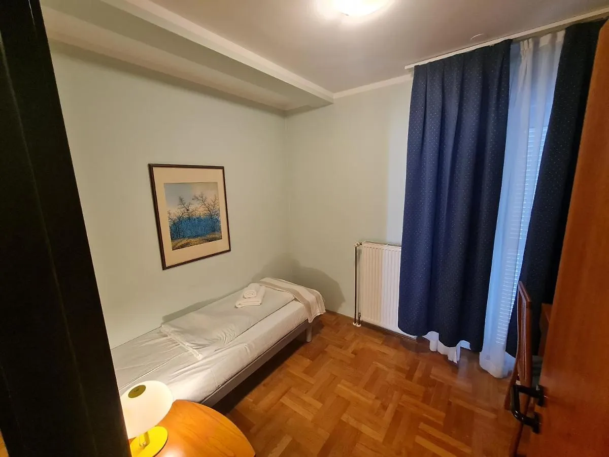 Sfinga Verudela - M Pula Apartment